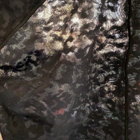 Fabletics High-Waisted Leopard Mesh Leggings - Picture 4 of 5